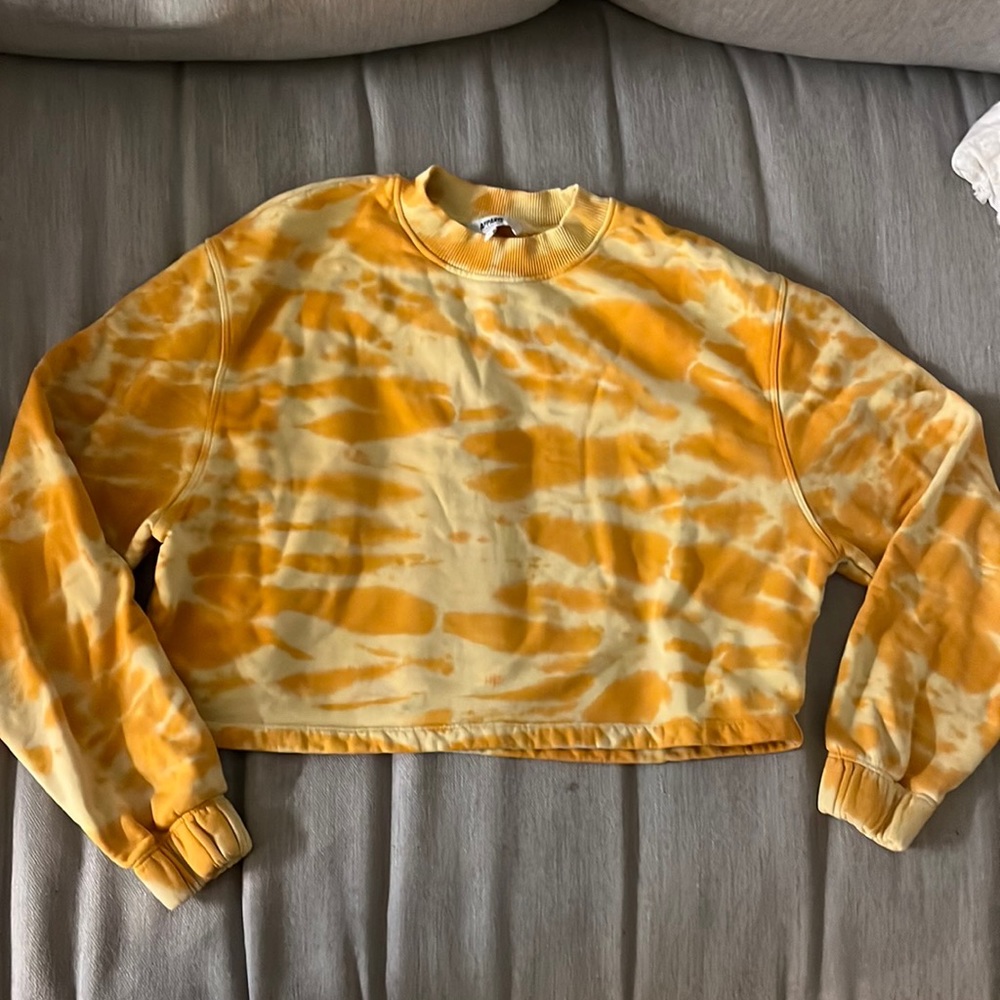 Apparis tie dye crop top sweater